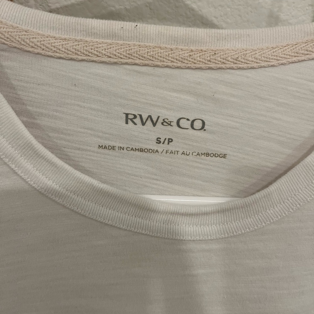 RW&CO. Cream Textured Tee